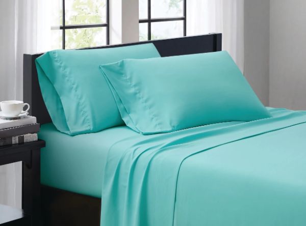 What Are Microfiber Bed Sheets Made Of?